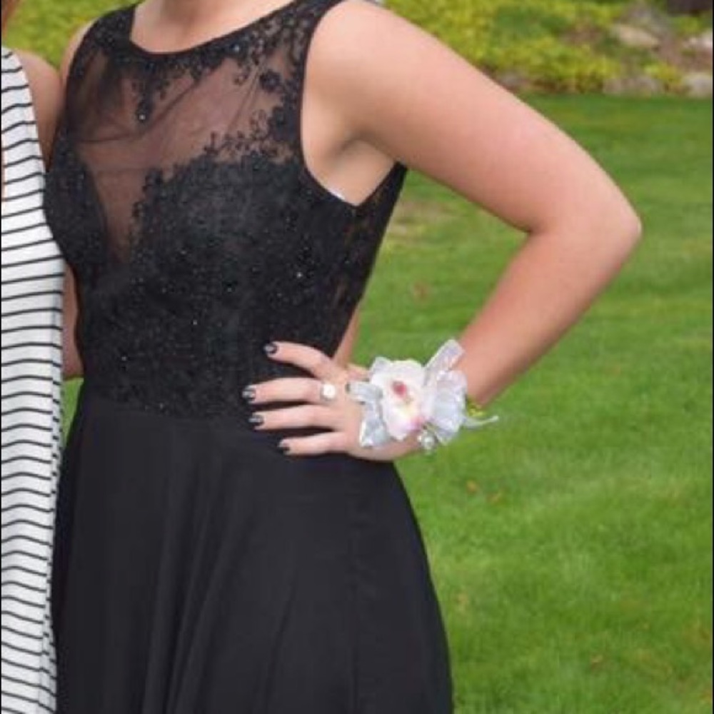 Elegant backless prom dress 🥂🥂🥂